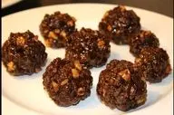 طرز تهیه حلوای سیاه؛ دسر سنتی ایرانی با رنگ جذاب و طعمی خاص