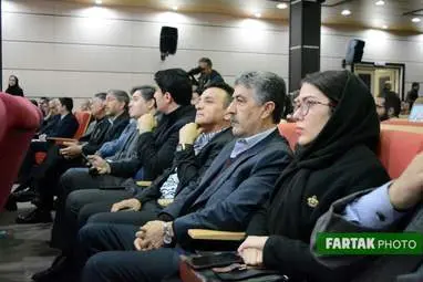 تجلیل از صادر کنندگان برتر در اتاق بازرگانی،صنایع و معادن استان کرمانشاه به روایت تصویر