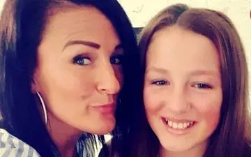 دختر 12 ساله وقتی به اتاق خواب مادر مستش رفت با صحنه چندش آور روبرو شد+ عکس