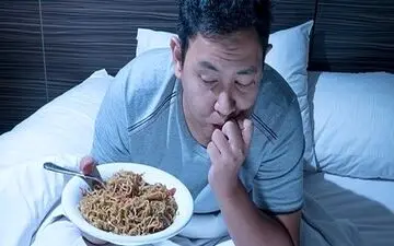 این خوراکی‌ها را شب‌ها نباید خورد
