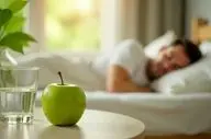 تاثیر خوردن یک سیب پیش از خواب چه فوایدی دارد؟