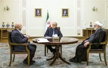 تأکید سران قوا بر استفاده حداکثری از ظرفیت‌ها برای تحقق شعار سال 1404