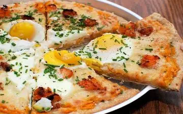 طرز تهیه نان تخم‌ مرغی خانگی؛ صبحانه‌ای خوشمزه و فوری با کمترین مواد