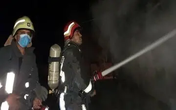 از تکذیب حادثه آتش‌سوزی اتوبوس بین‌شهری تا اطفای حریق در کارخانه تولید ایزوگام شیراز