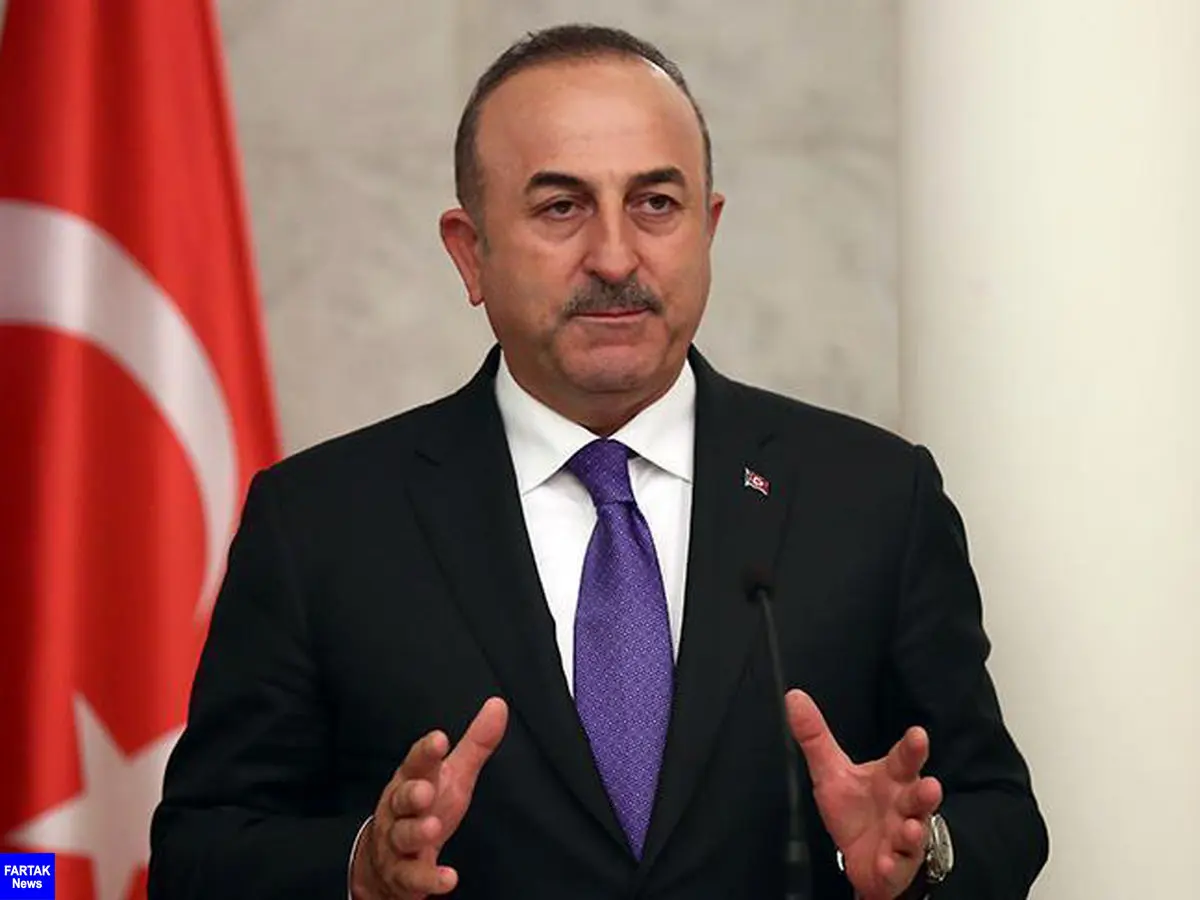 وزیر خارجه ترکیه: فرانسه در برخورد با تروریسم استاندارد دوگانه دارد