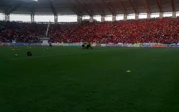  بازیکنان داماش و پرسپولیس وارد زمین شدند
