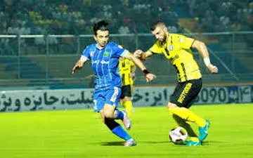 ثبت قرارداد مدافع استقلال در هیات فوتبال تهران