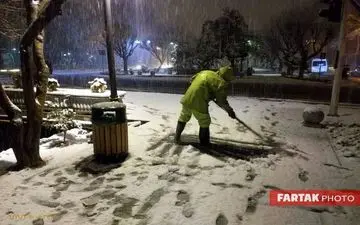 تصاویری جالب از تلاش های شهرداری تهران در برف روبی سطح شهر