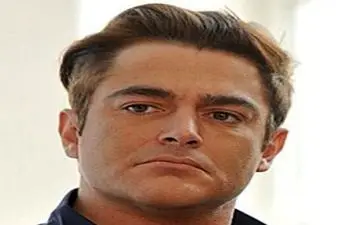 
یک کنسرت پرحاشیه از محمدرضا گلزار در تهران +عکس 