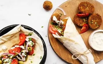 طرز تهیه فلافل خانگی با سبزیجات تازه و کم‌روغن