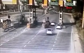 راننده دیوانه فاجعه آفرید / ببینید و انجام ندهید+ فیلم 