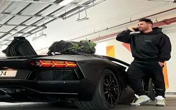 تصویری از محمد‌رضا گلزار در هلیکوپتر صدها میلیاردیش / خودنمایی آقای بازیگر همچنان ادامه دارد!