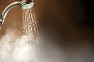کسانی که فشار خون دارند باید به این نکته در حمام کردن دقت کنند!
