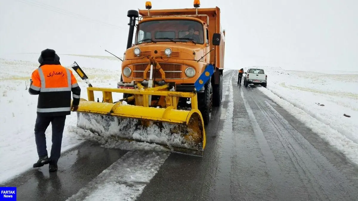 بازگشایی راه 1490 روستای آذربایجان غربی که براثر برف مسدود شده بود