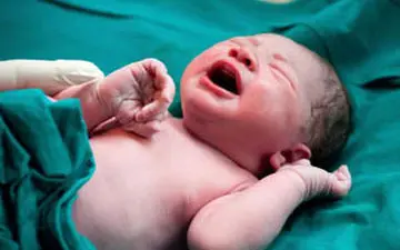 کمک وزارت بهداشت به زوج‌های نابارور برای تامین هزینه درمان + فیلم