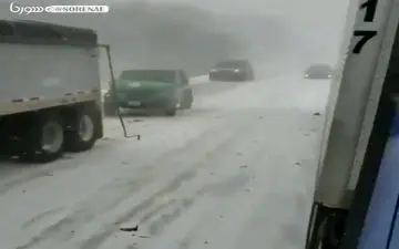 تصادف زنجیره ای در هوای برفی آمریکا/فیلم