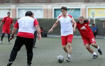 پرسپولیس باید قهرمان شود