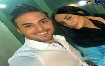 سلفی که خواننده معروف به همراه همسرش منتشر کرده است