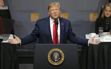  اگر به نفع آمریکا باشد، با دیکتاتورها هم دیدار می‌کنم