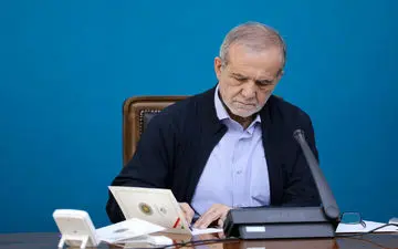 پیام تسلیت پزشکیان در پی درگذشت مادر شهیدان حسینی مزینانی