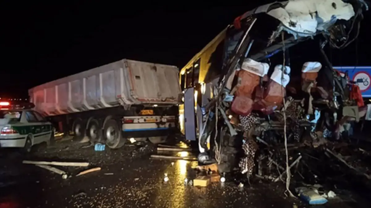فوری/تصادف مرگبار اتوبوس مسافربری در جاده قم کاشان