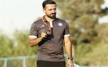 
حمله تند مربی گل گهر پس از شکست برابر استقلال: شما لات کجا هستی آقای ساپینتو؟ 