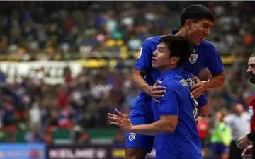 صعود میزبان به نیمه نهایی جام ملت‌های فوتسال با بردی نفس‌گیر 