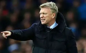 
معذرت خواهی دیوید مویس از یک زن خبرنگار 