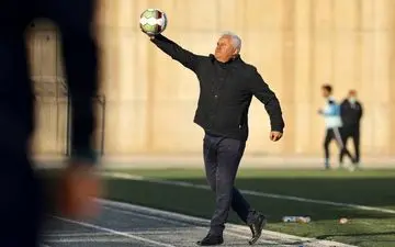 بازگشت فرشاد پیوس به خانه 