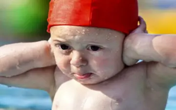 درمان گوش درد بعد از استخر؛ با گوش‌درد پس از شنا چه کنیم؟