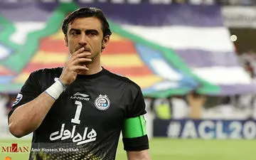 چرا رحمتی عذرخواهی نکرد؟/ تفریح دروازه‌بان 6 گله استقلال در سواحل دوبی! 