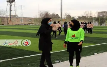 گزارش تصویری از دیدار «بادرود تهران» و «فرا ایساتیس کران» در لیگ یک بانوان 