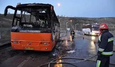 حریق اتوبوس ولوو با 17 مسافر در آزادراه تهران-قم 