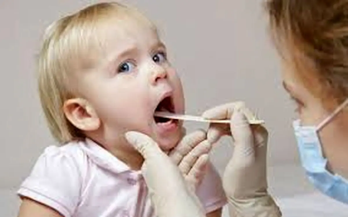 گلو درد کودک می تواند منجر به این بیماری وحشتناک شود!