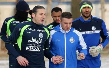 قرمزها به دنبال ترکاندن دو بمب استقلال