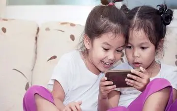 سن مناسب گوشی هوشمند برای کودکان: راهنمای والدین