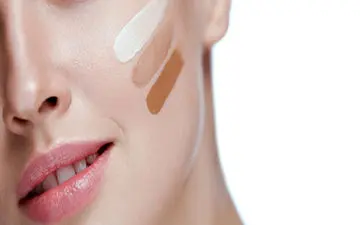 ضد آفتاب رنگی یا بی رنگ؟ چگونه بهترین گزینه را انتخاب کنید؟
