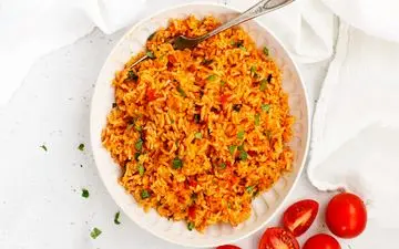 طرز تهیه استانبولی پلو (با طعمی بی‌نظیر و ته‌دیگ طلایی)