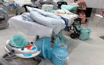 اهداء ۸ سری سیسمونی نوزاد و ۳۰ تبلت ویژه دانش‌آموزان فرزندان زندانی