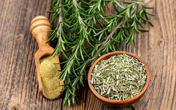 خواص رزماری برای سرماخوردگی