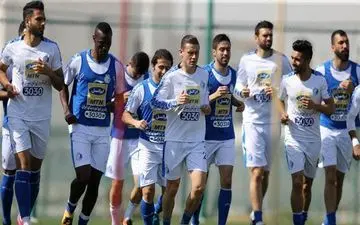 ترکیب استقلال برای بازی با ذوب آهن لو رفت !