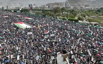 راهپیمایی میلیونی یمنی‌ها با عنوان تبریک به ایران