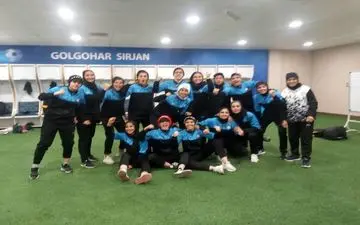 بادرودی‌ها شگفتی نیم فصل دوم را رقم زدند/ شهرداری سیرجان از قافله قهرمانی جا ماند