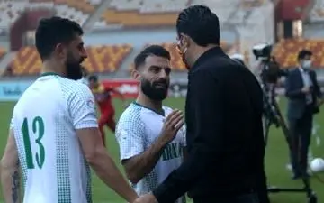 شریفات: چرا اسکوچیچ بازیکن آلومینیوم را دعوت نمی‌کند؟