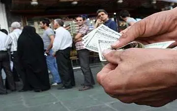 کاهشی شدن قیمت دلار و یورو همزمان با اعلام انصراف قالیباف 