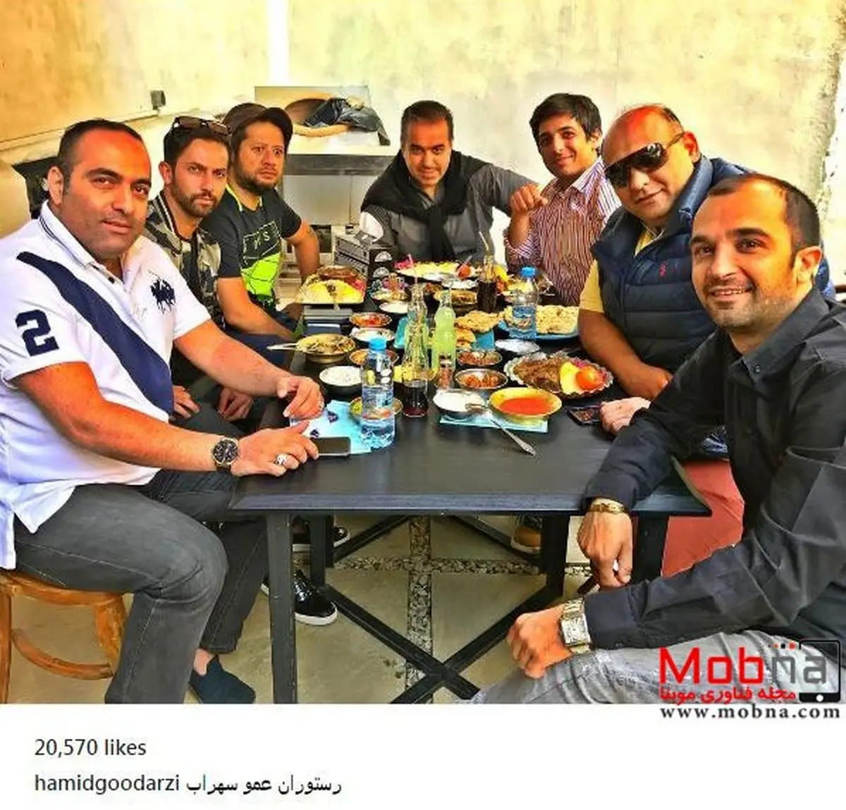 حمید گودرزی و علی صادقی در یک رستوران (عکس)