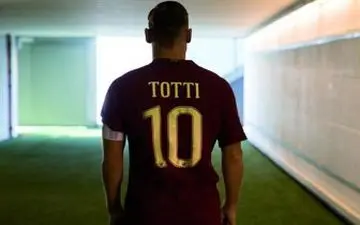 واکنش جالب فرانچسکو توتی درباره خبر خداحافظی اش 