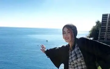 تصاویری از پوشش و ظاهر متفاوت بازیگر زن ایرانی در ترکیه (عکس)