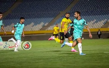 برتری پرگل سپاهان مورایس مقابل خوشه طلایی به روایت تصویر 