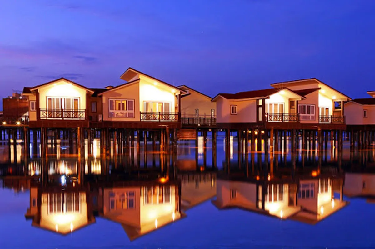 هتل ترنج کیش؛ اقامت رویایی بر روی دریا + تصاویر